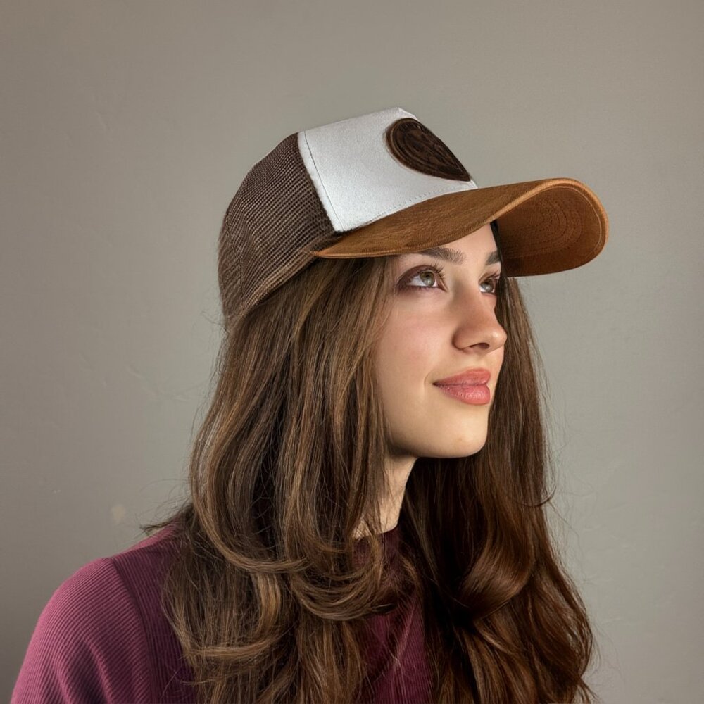 White Men's & Women's Urban Baseball Cap – Stylish & Adjustable - Picture 5 of 11